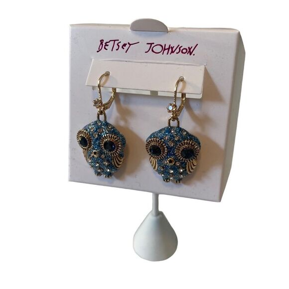 Betsey Johnson Sparkly Blue Pave Crystal & Antiqued Gold Toned Owl Leverbacks - Picture 4 of 8
